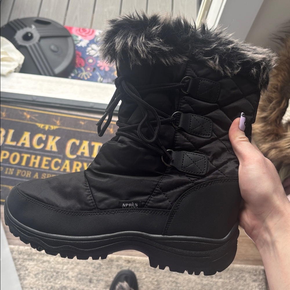 Stylish Fur-Lined Snow Boots